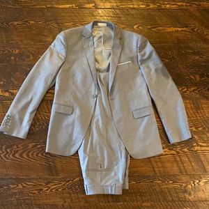 Action mates grey suit